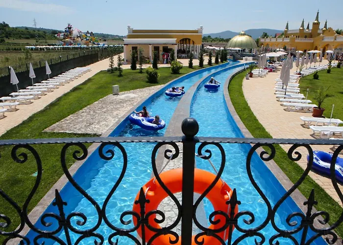 キャンプ場 каравани дрийм арапя *