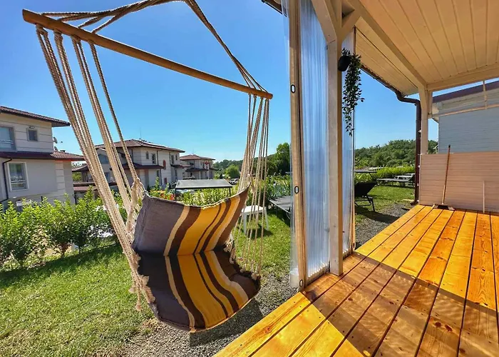 キャンプ場 каравани дрийм арапя ツァレヴォ