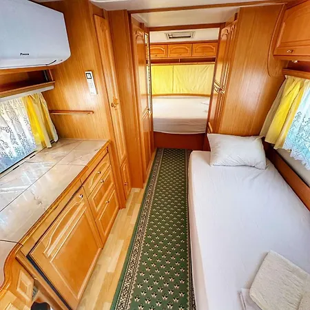 Campingplads каравани дрийм арапя