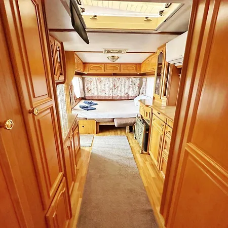 Campingplads каравани дрийм арапя *