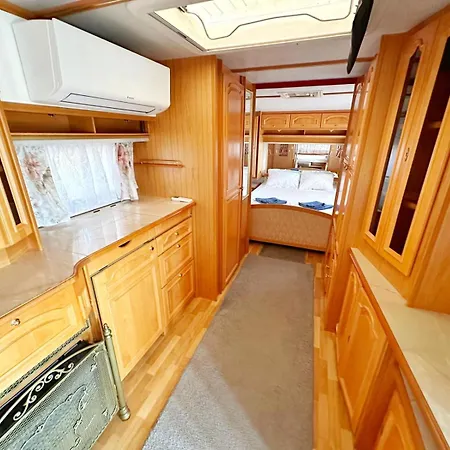 Campingplads каравани дрийм арапя